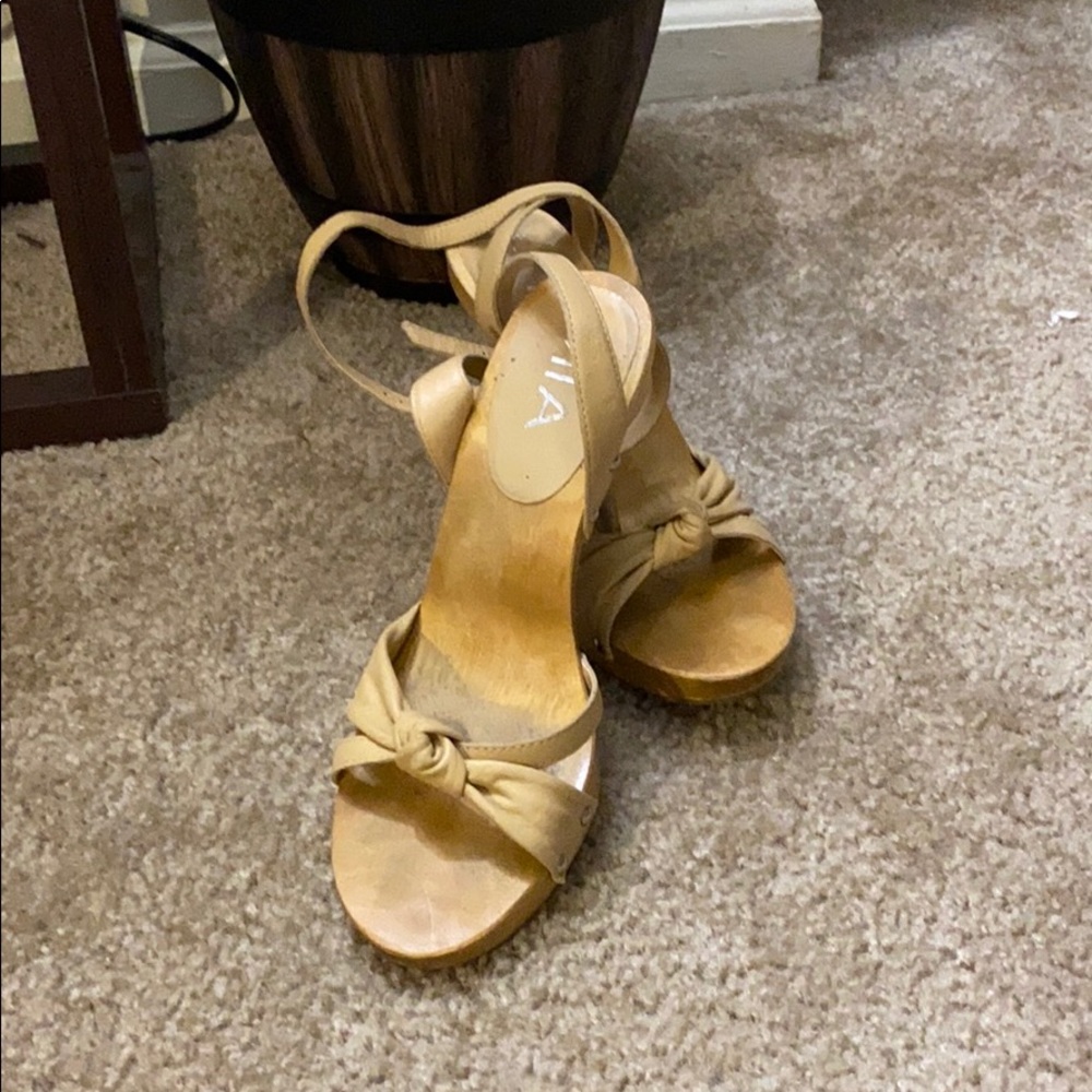Mia scrappy tan heels